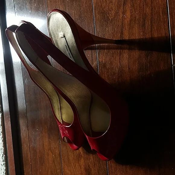 Shoes - Picture 3 of 5